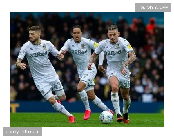 利兹联防守数据持续提升，球队表现引外界关注