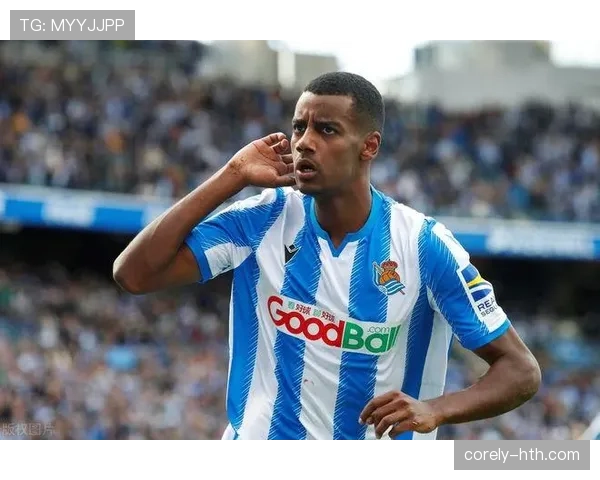 伊萨克进攻效率显著提升，足球界表现回暖值得关注